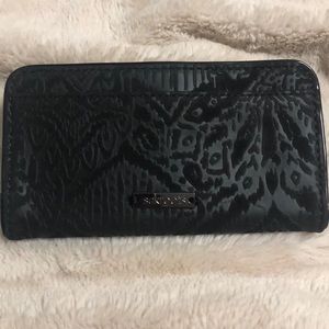 Sak Roots wallet